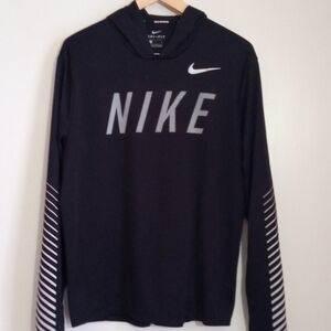 Nike Dri-Fit running long sleeve top with thumb holes men's size large